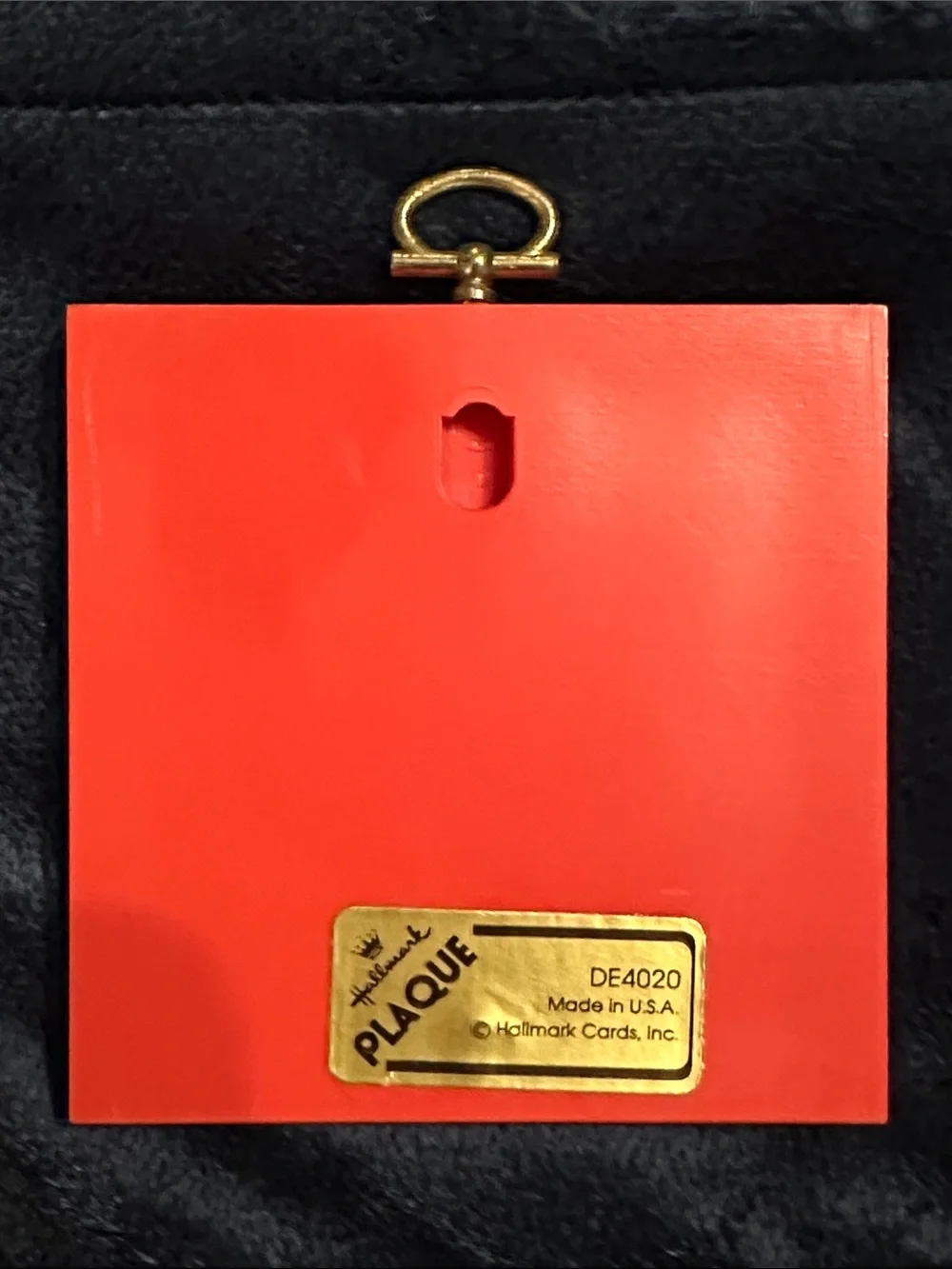 VINTAGE 1984 Hallmark Red  'Consider yourself hugged' Bear Plaque